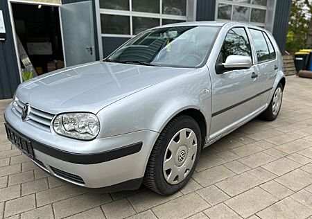VW Golf Volkswagen 1.6 Edition Zahnriemen & Inspek+Tüv + Klima