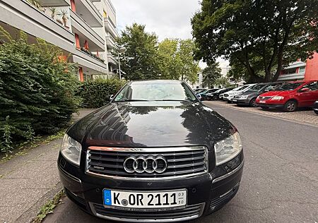 Audi A8 4.2 tiptronic quattro - 2.Hd. Leder schwarz