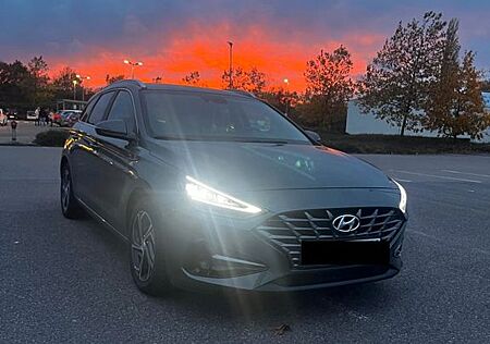 Hyundai i30 1.5 T-GDI Hybrid Trend Trend