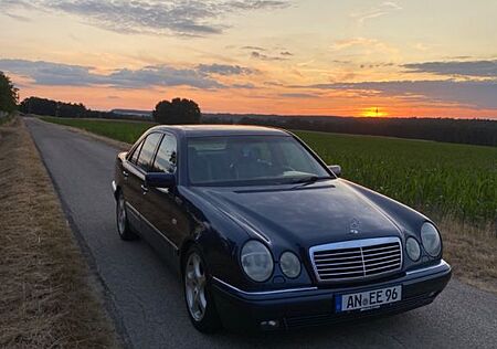 Mercedes-Benz E 420 W210 AVANTGARDE