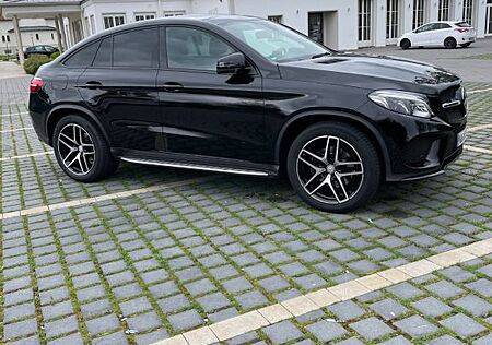 Mercedes-Benz GLE 350 d 4MATIC - AMG*Pano*Distro*AHK*360