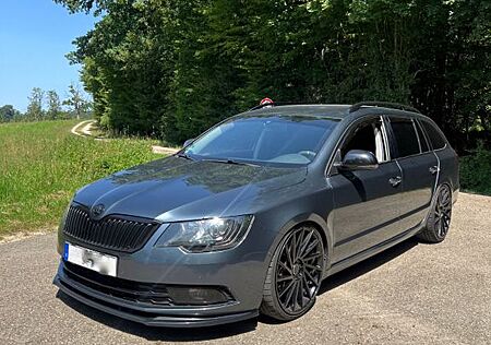 Skoda Superb 2.0 TDI 125 Green tec DSG Best of Com...