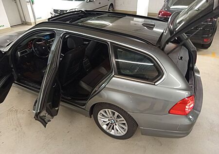 BMW 320d xDrive Touring Edition Exclusive Editio...