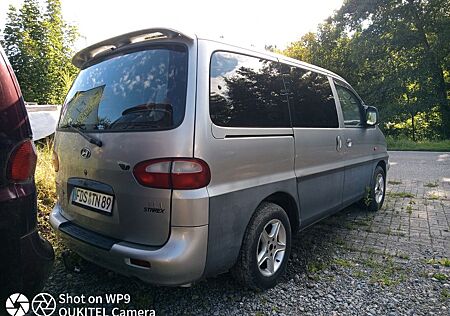 Hyundai H-1 Starex 2.4 -