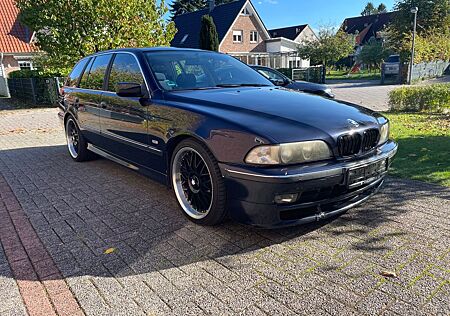 BMW 523i Touring * Tüv neu*Ahk*19 Zoll* Gewinde