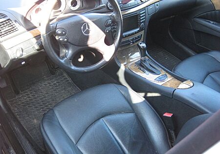 Mercedes-Benz E 320 CDI T AVANTGARDE-Vollausstattung