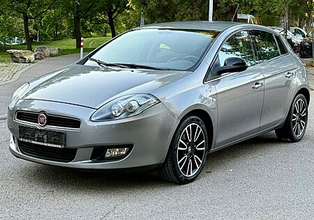 Fiat Bravo 1.4 16V T-JET Street*LEDER*TÜV NEU*SHZ*MFL
