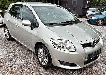 Toyota Auris Life