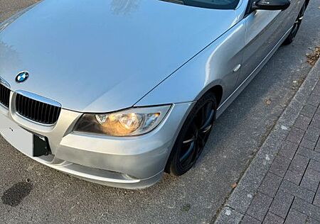BMW 318i -