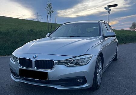 BMW 320d xDrive Touring Automatic -