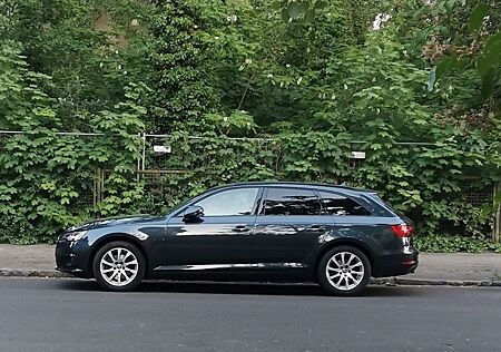 Audi A4 Avant mit umfangreicher Sonderausstattung