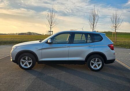 BMW iX3 X3 xDrive20i wenig Km AHK 8xALU Wartg.neu Garage