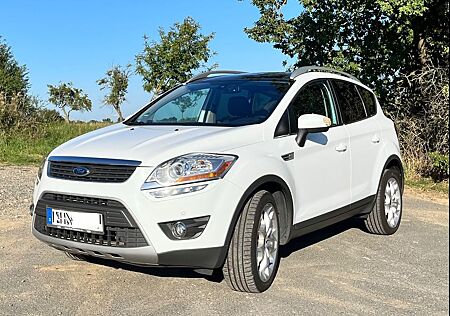 Ford Kuga gebraucht kaufen Ford Kuga 2,0 TDCi 2x4 103kW Titanium Titanium