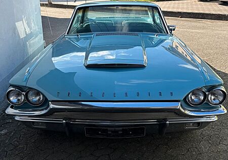 Ford Thunderbird 1964 neu lackiert Schrauberprojekt