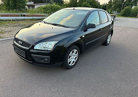 Skoda Octavia Ford Focus 1.8 Klima Navi Kamera TÜV 08/27