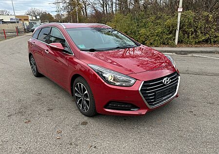 Hyundai i40 1.7 CRDi blue Style DCT,Navi,kamera,Sitzh.