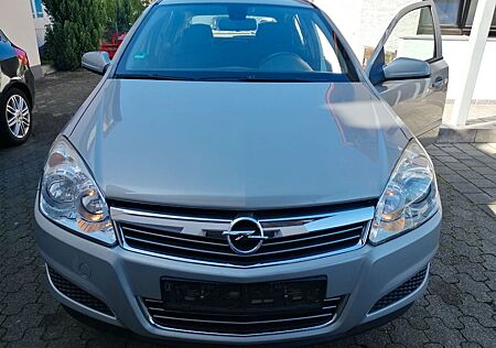 Opel Astra 1.8 Automatik Behindertengerecht