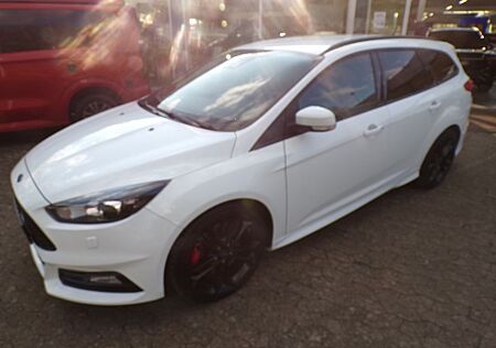 Ford Focus Turnier ST 2.0 EcoBoost