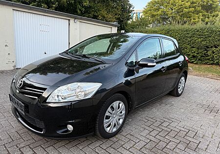 Toyota Auris Auris1.4D,5-Türer,1.HAND,SCHECKHEFT,TÜV,KLIMA