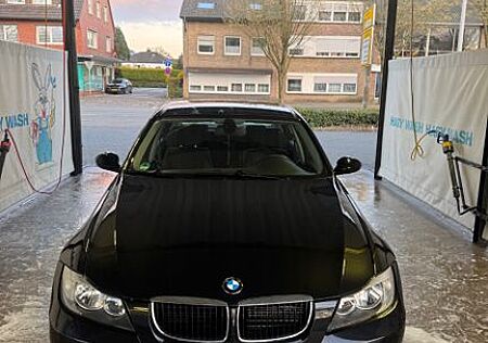 BMW 318i -