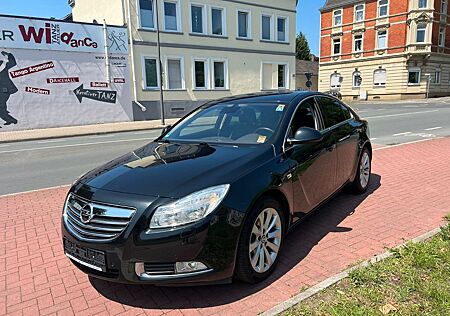 Opel Insignia A 2.0 *NAVI*KLIMAAUTO*LHZ*SHZ*TEILLEDER