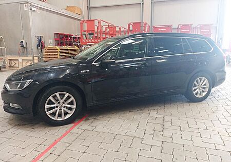 VW Passat Variant Volkswagen Comfortline Business Prem RFK AHK