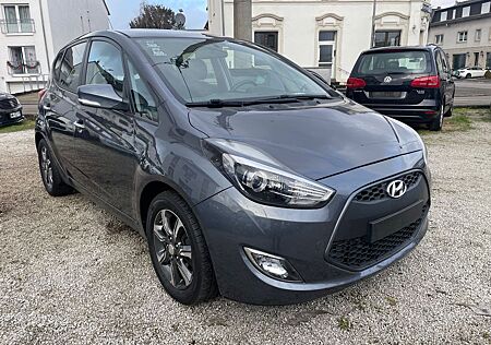 Hyundai ix20 1.6 Space Plus-Paket blue
