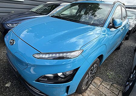 Hyundai Kona Select dig.Cockpit ACC R.Cam PDC SHZ DAB+