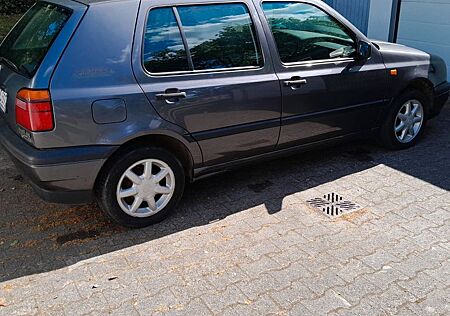 VW Golf Volkswagen 1.6 Standard