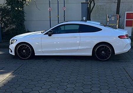 Mercedes-Benz C 180 Coupé AMG Line Night Edition