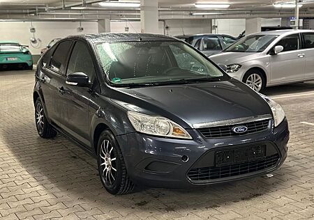 Ford Focus Lim. Style Tüv Neu