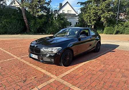BMW 116i Sport Line Sport Line
