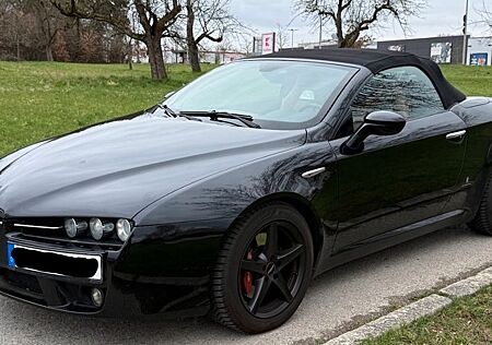 Alfa Romeo Spider 1.8 TBi 16V - 8-fach bereift, 8 Felgen