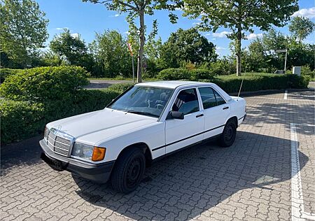 Mercedes-Benz 190