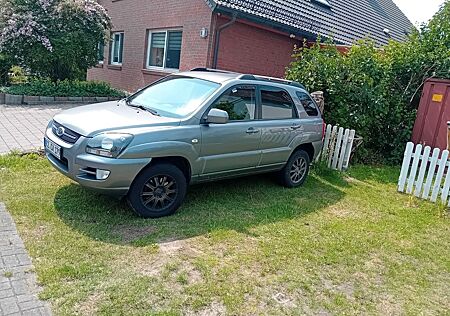 Kia Sportage 2.0 klima Sitzheizung 8fach bereift Alu