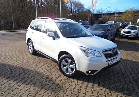 Subaru Forester 2,0i Exclusive / Panoramadach / AHK