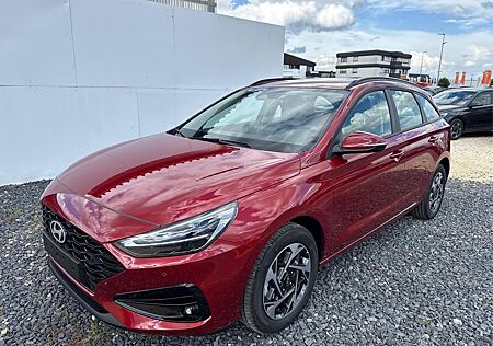 Hyundai i30 Kombi STYLE NAVI SHZ RFK PDC v+h 1.5 MPI ...