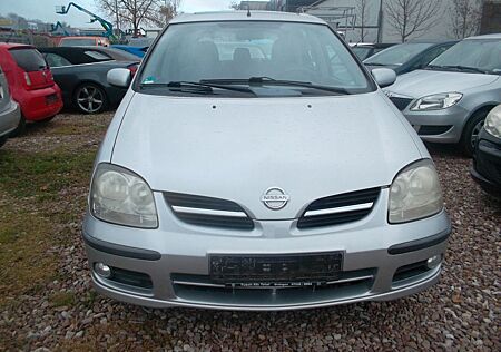 Nissan Almera Tino Tekna