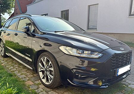 Ford Mondeo Turnier 2.0 Hybrid ST-Line mit Body-Styl