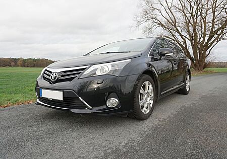 Toyota Avensis Combi 2,2-l-D-CAT Executive Executive
