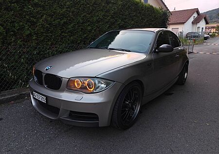 BMW 135i Coupé / Handschalter in gutem Zustand