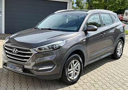 Hyundai Tucson blue 2WD Navi