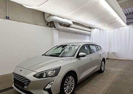 Ford Focus 1.0 EcoBoost Titanium Kamera PDC SHZ