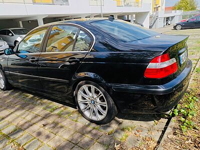 BMW 330i -
