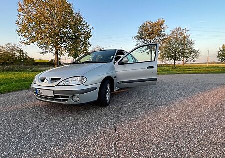 Renault Megane Classic RXE 1.4 16V RXE