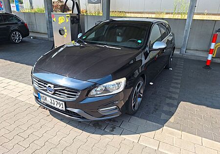 Volvo V60 D4 -