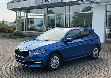 Skoda Fabia Selection 5J. Garantie LED, PDC, SHZ, DAB