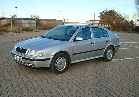 Skoda Octavia 1.6 SLX 74kW SLX
