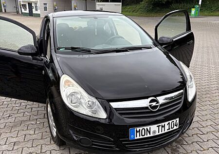 Opel Corsa 1.0 mit AHK und TÜV Neu