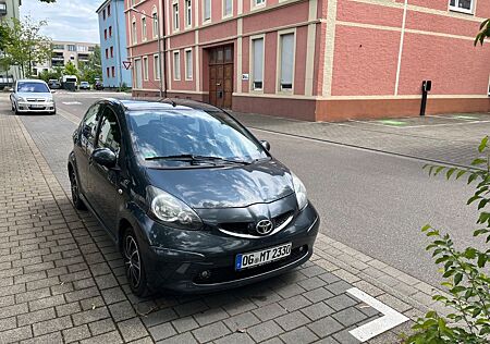 Toyota Aygo (X) Aygo (X) 1,0 -